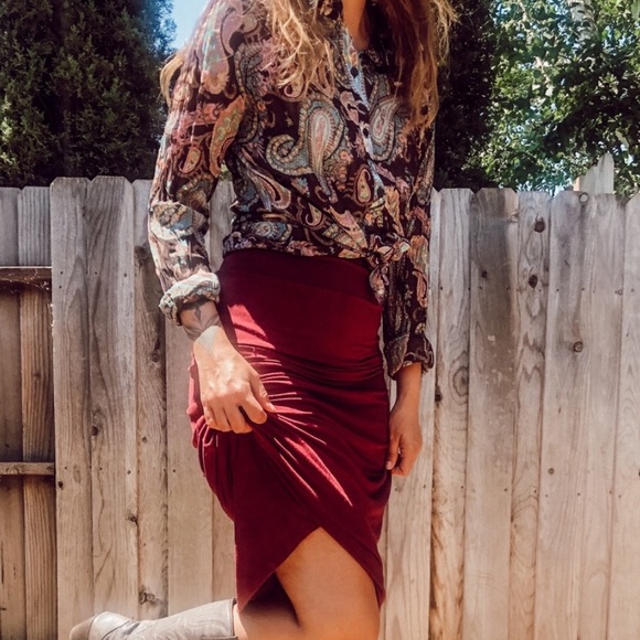 No Boundaries Paisley Blouse - Picture 6 of 11